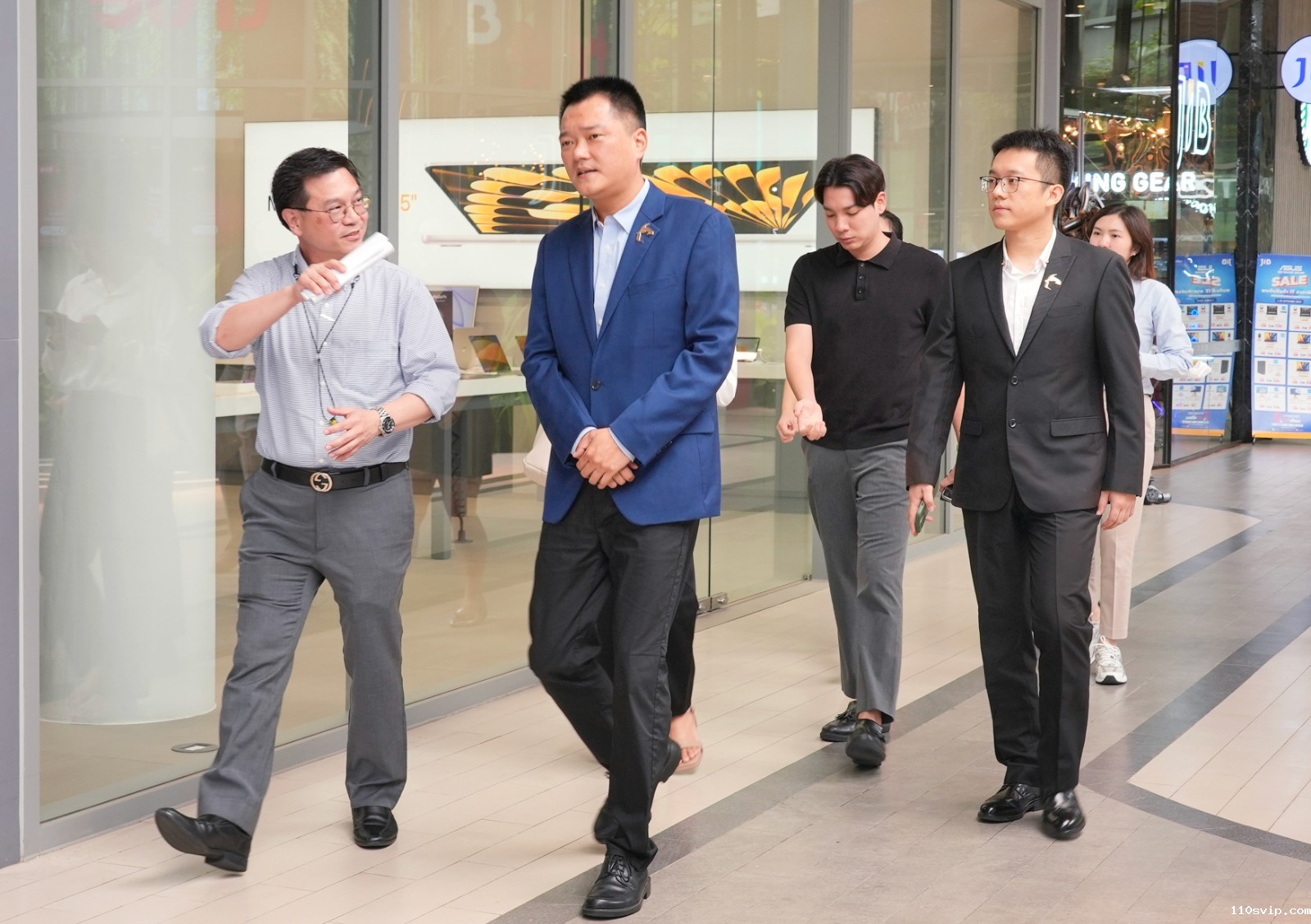 1695364836740040114.jpg 02.jpg