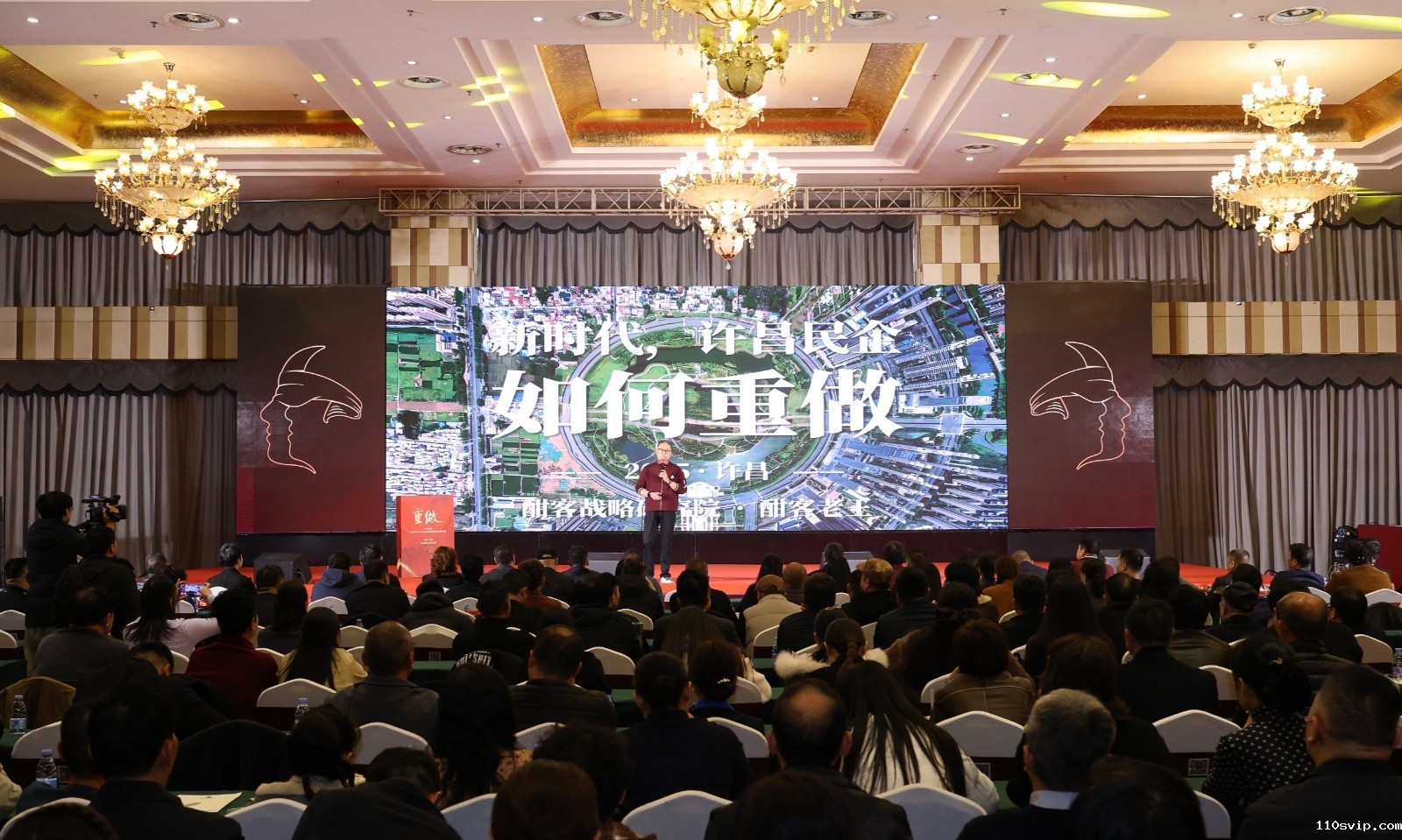 1764314117586078625.jpg 王总2.jpg